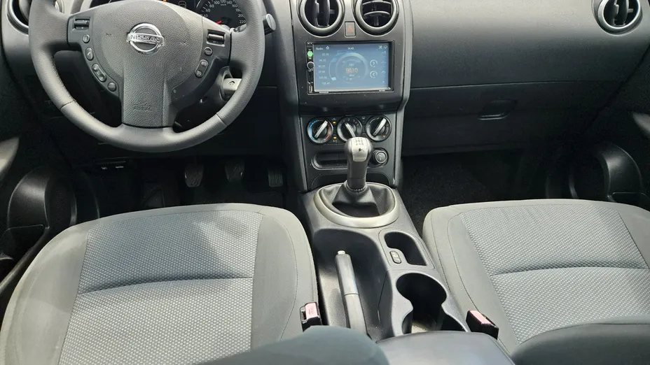 NISSAN Qashqai -