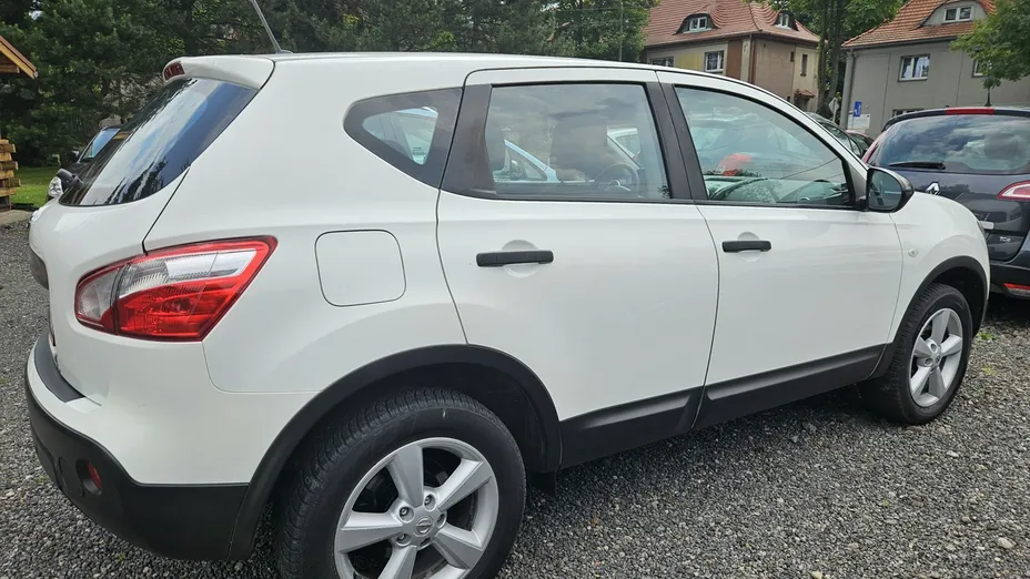 NISSAN Qashqai -