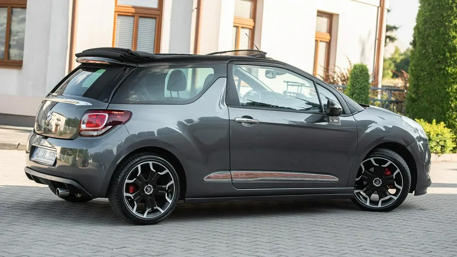 CITROEN DS3 -