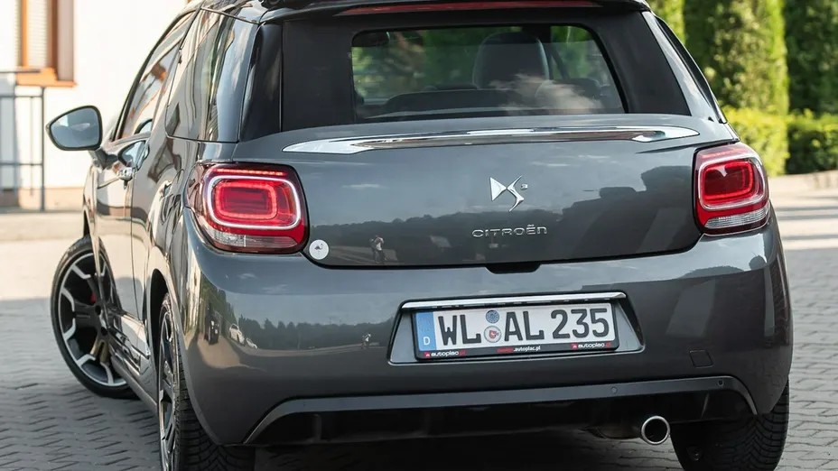 CITROEN DS3 -