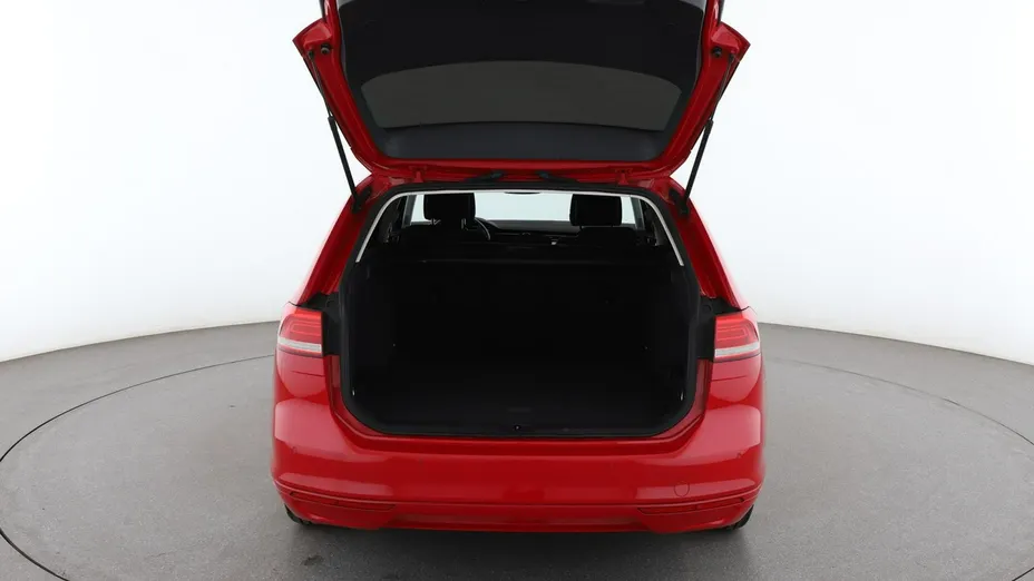 VOLKSWAGEN Passat -