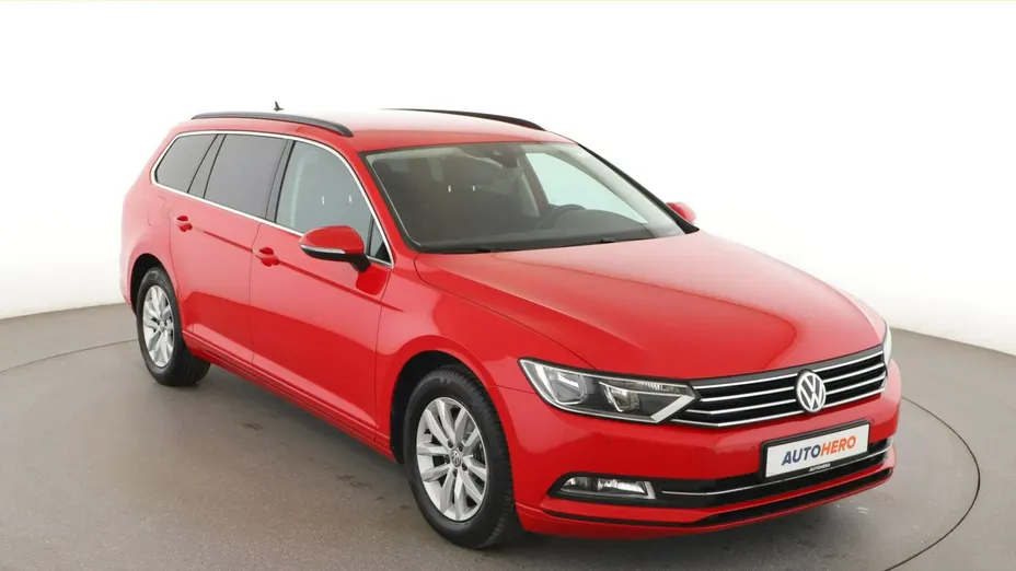 VOLKSWAGEN Passat -