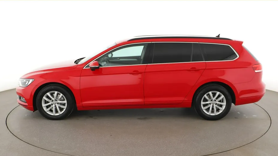 VOLKSWAGEN Passat -