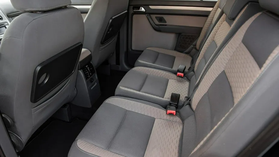VOLKSWAGEN Touran -
