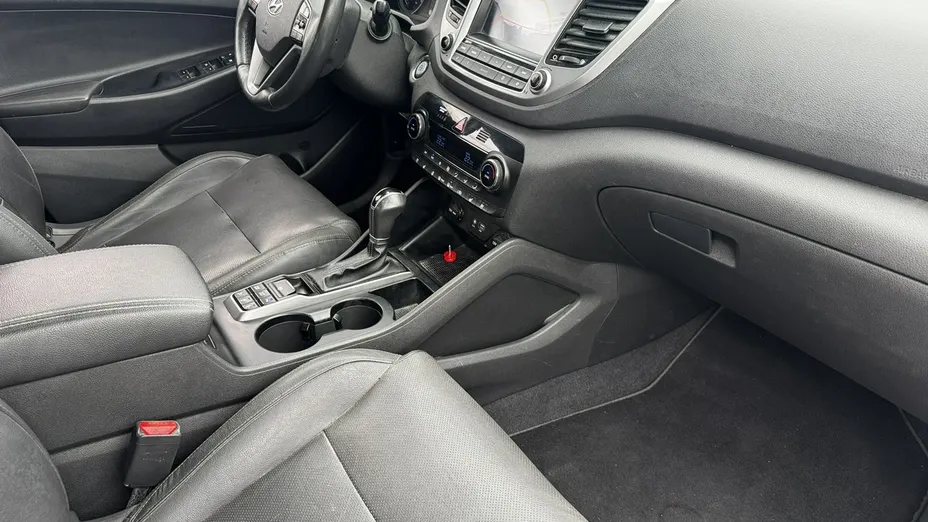 HYUNDAI Tucson -