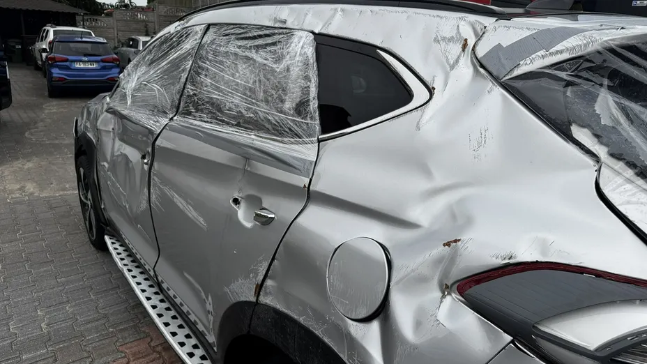 HYUNDAI Tucson -
