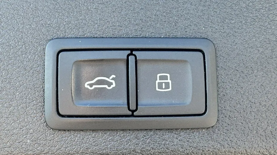 AUDI A4 -