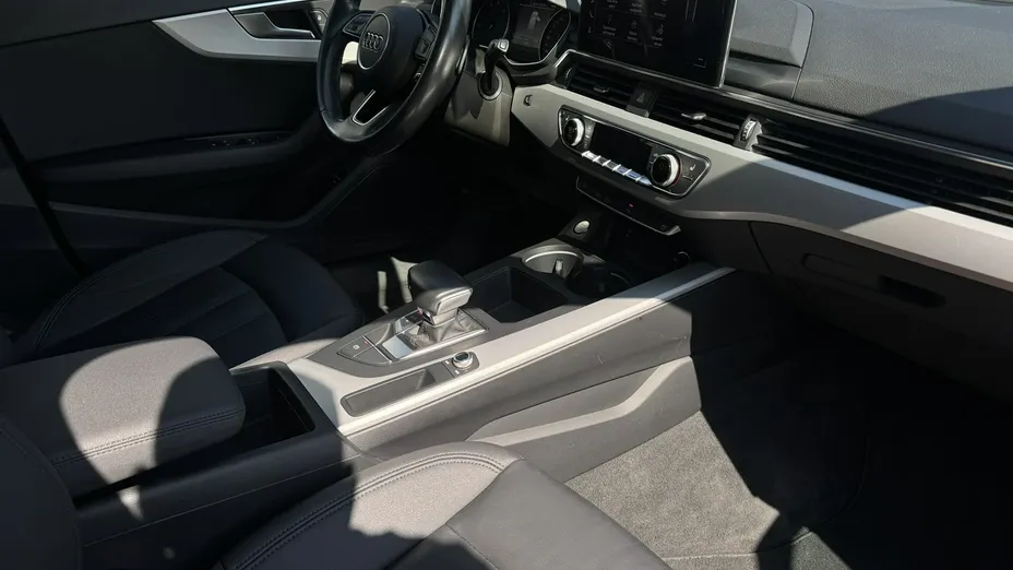 AUDI A4 -