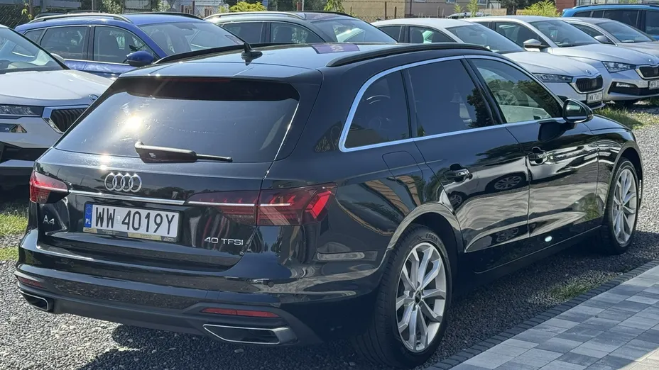 AUDI A4 -