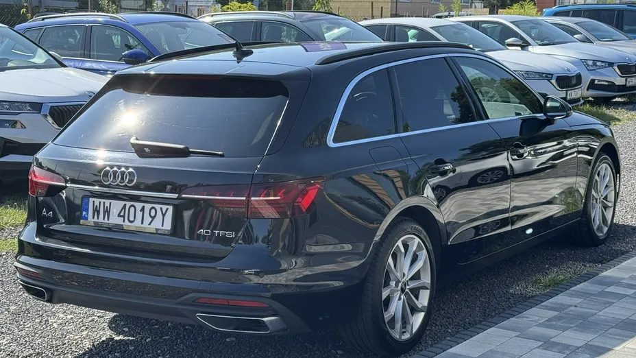 AUDI A4 -