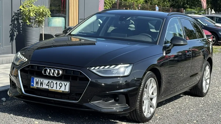 AUDI A4 -