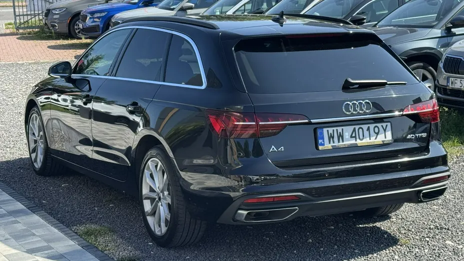 AUDI A4 -