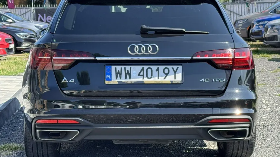 AUDI A4 -