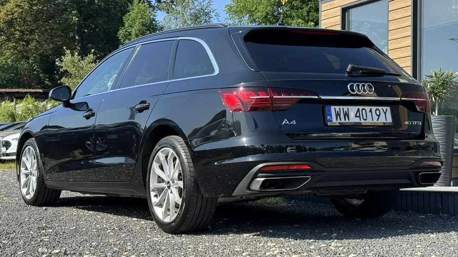 AUDI A4 -