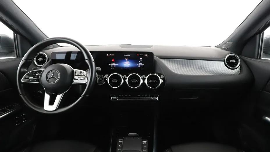MERCEDES-BENZ GLA -