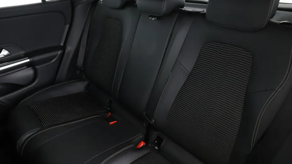 MERCEDES-BENZ GLA -
