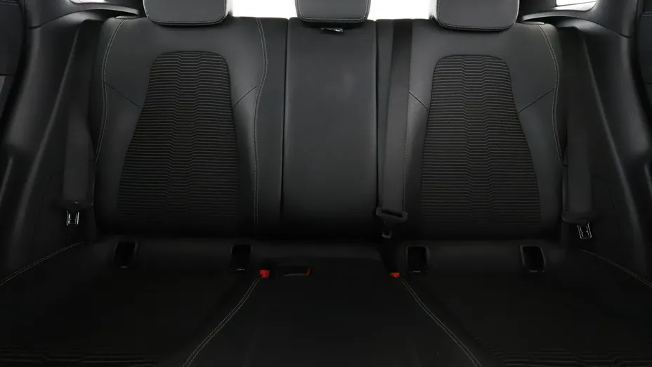 MERCEDES-BENZ GLA -