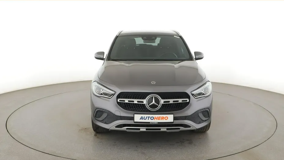 MERCEDES-BENZ GLA -