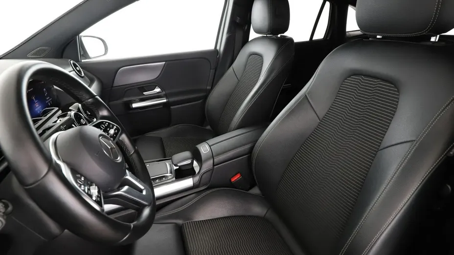 MERCEDES-BENZ GLA -