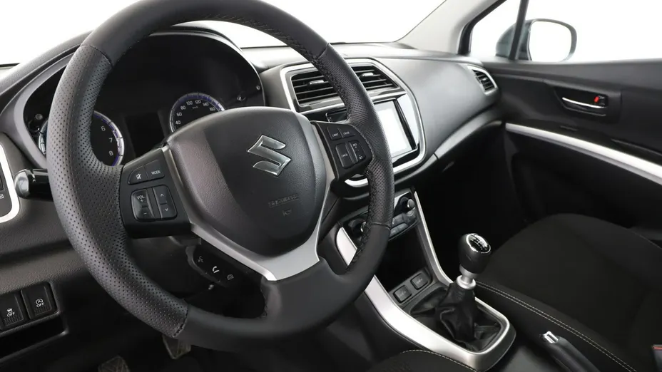 SUZUKI S-Cross -