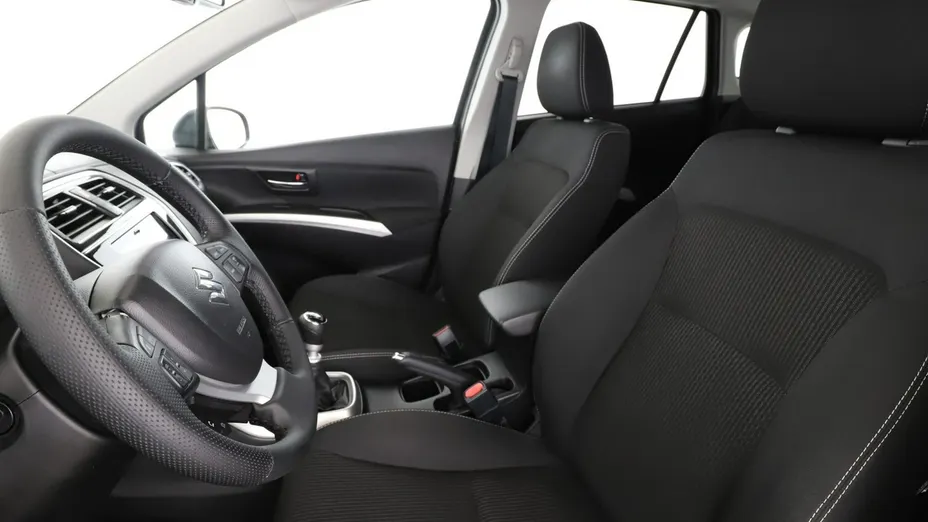 SUZUKI S-Cross -