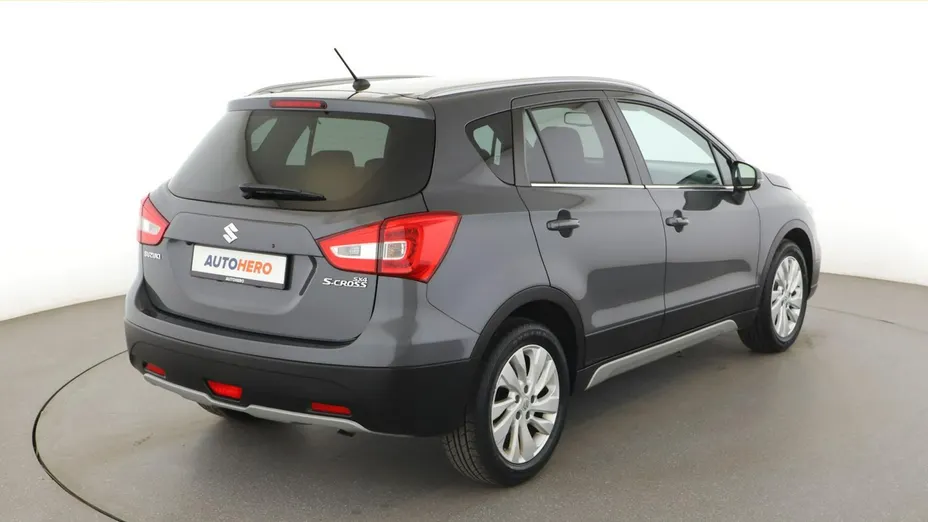 SUZUKI S-Cross -