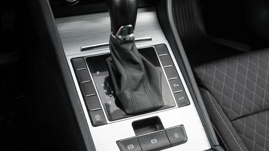 SKODA Superb -