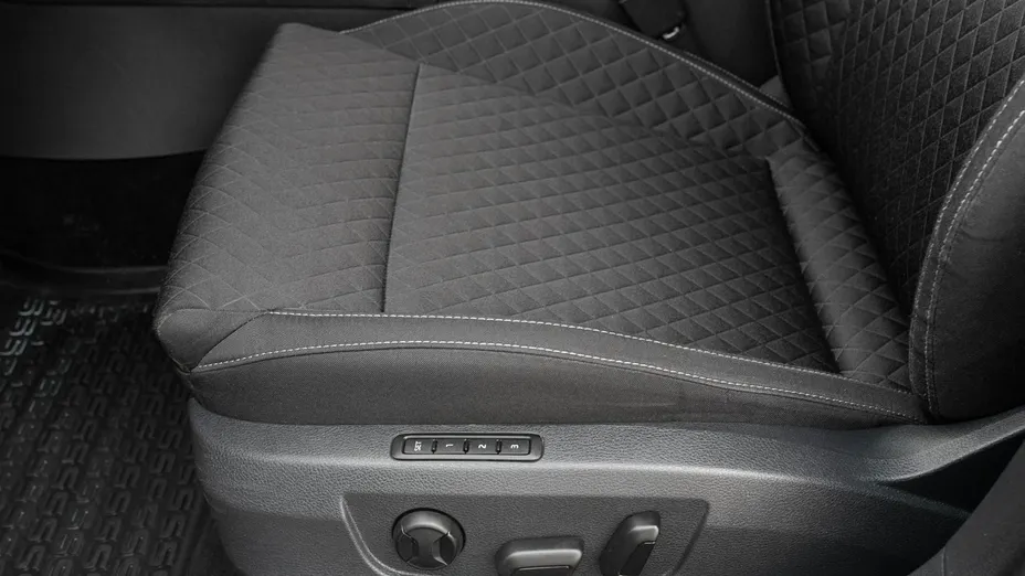 SKODA Superb -