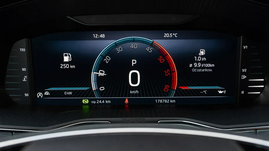 SKODA Superb -