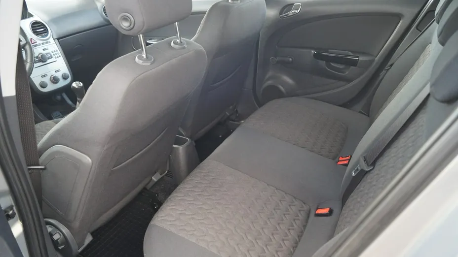 OPEL Corsa -