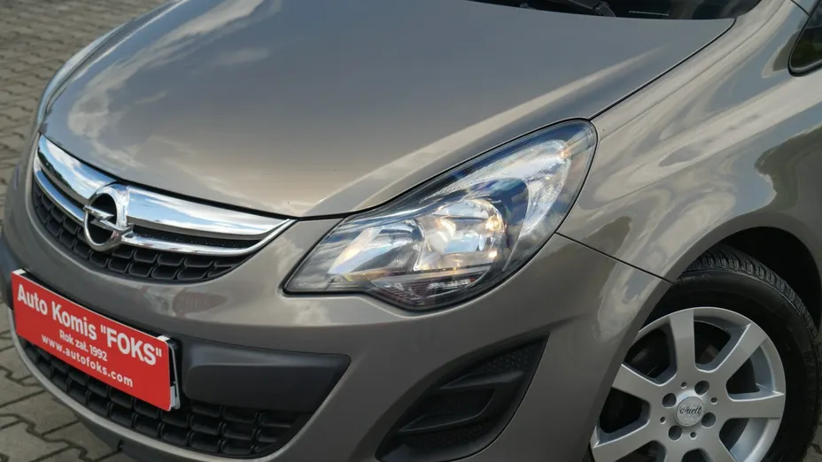 OPEL Corsa -