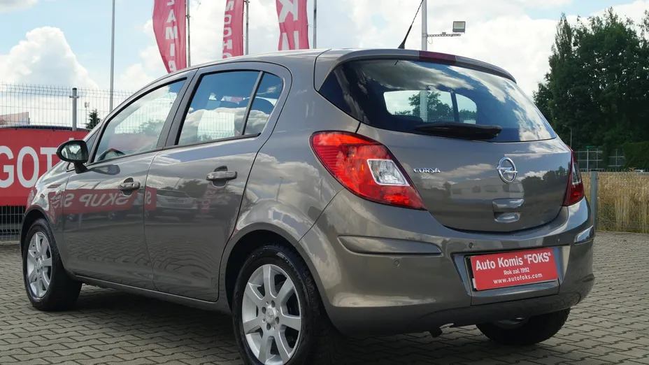 OPEL Corsa -
