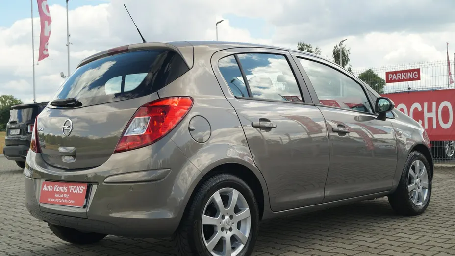 OPEL Corsa -