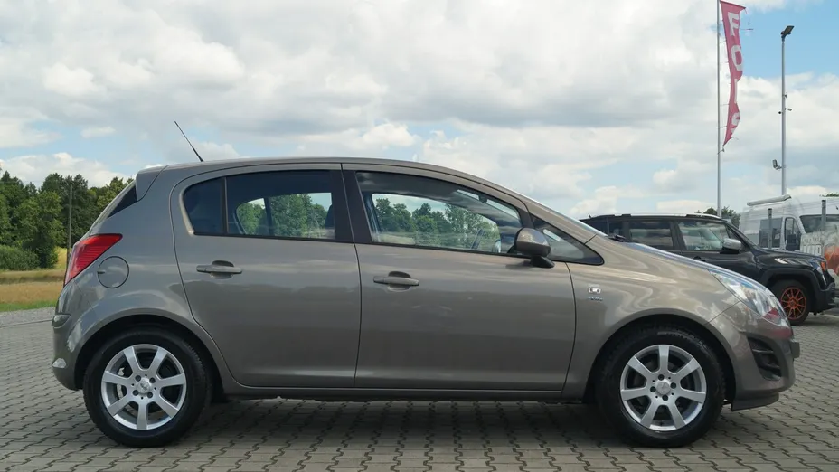 OPEL Corsa -