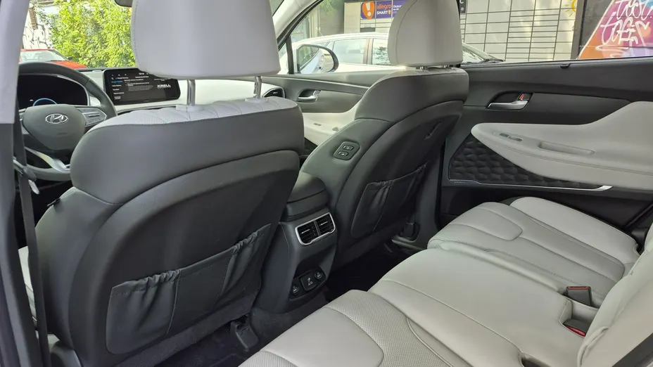 HYUNDAI Santa Fe -