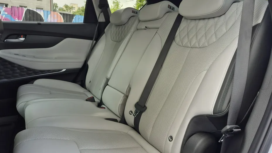 HYUNDAI Santa Fe -