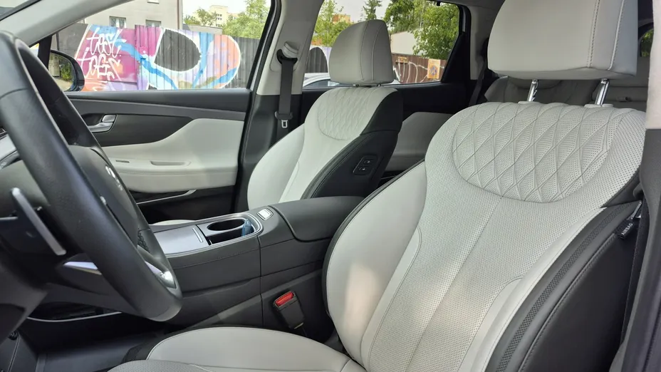 HYUNDAI Santa Fe -