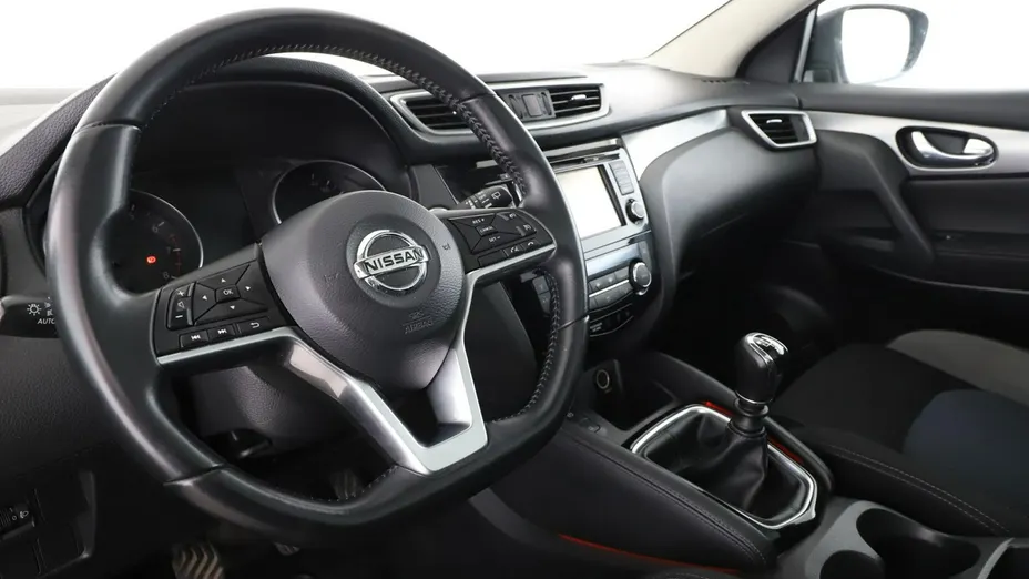 NISSAN Qashqai -
