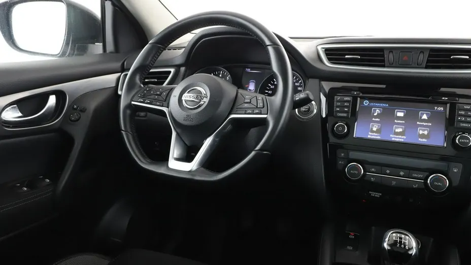 NISSAN Qashqai -