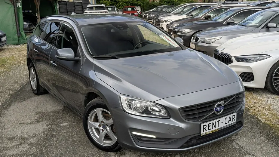 VOLVO V60 -
