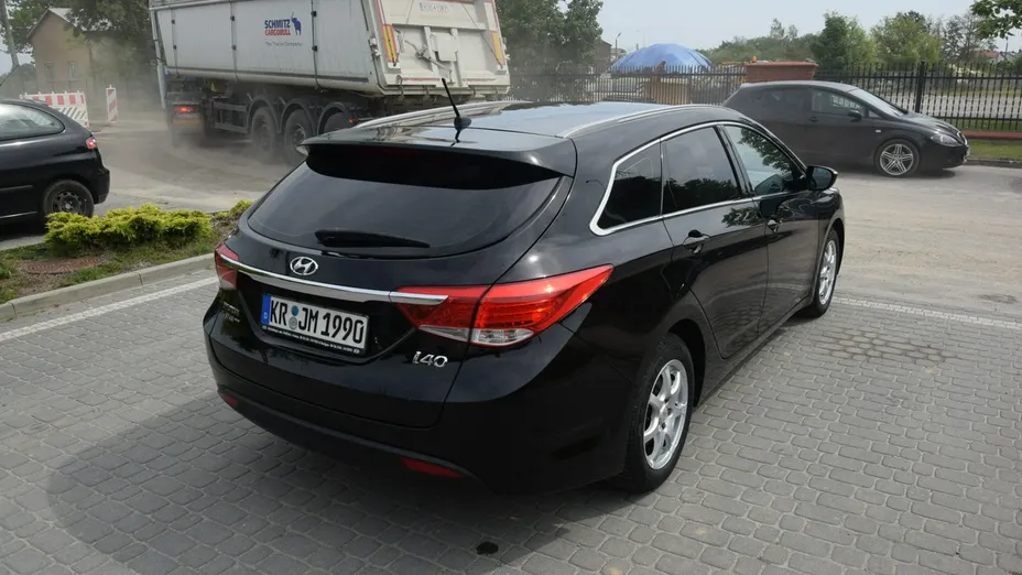 HYUNDAI i40 -