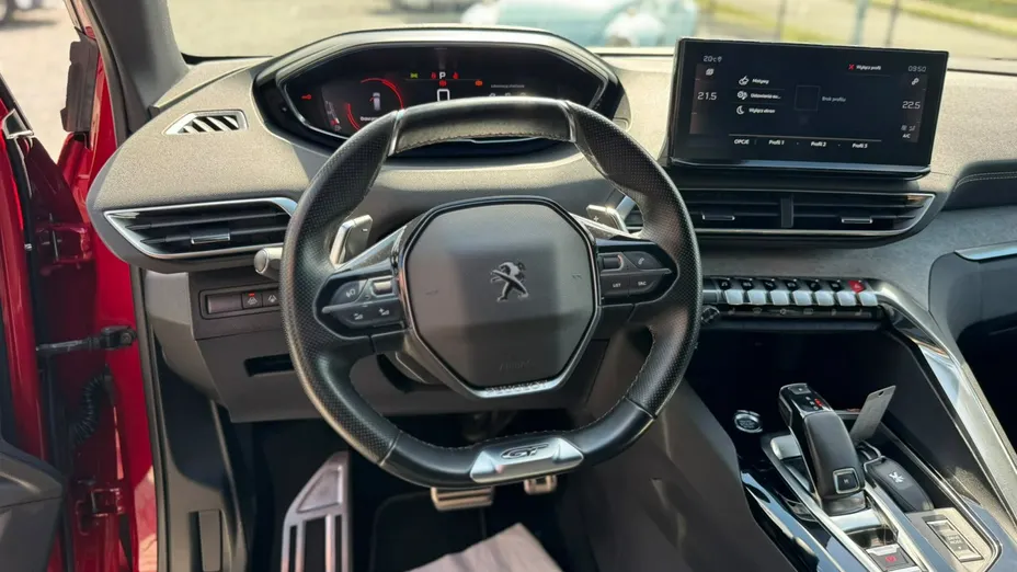 PEUGEOT 5008 -