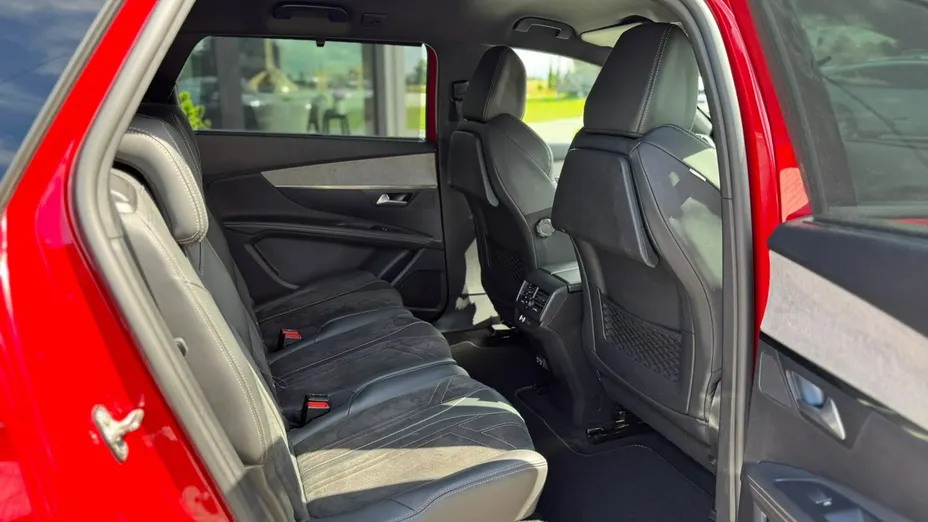 PEUGEOT 5008 -