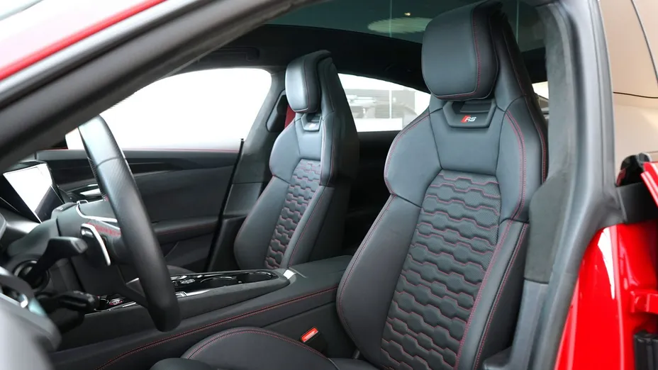 AUDI RS e-tron -