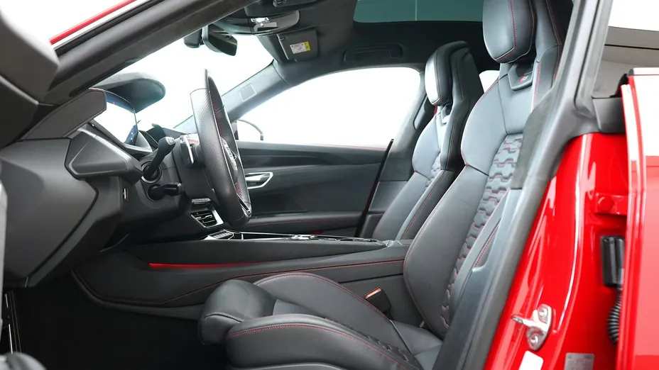 AUDI RS e-tron -