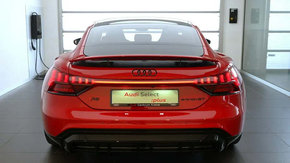 AUDI RS e-tron -