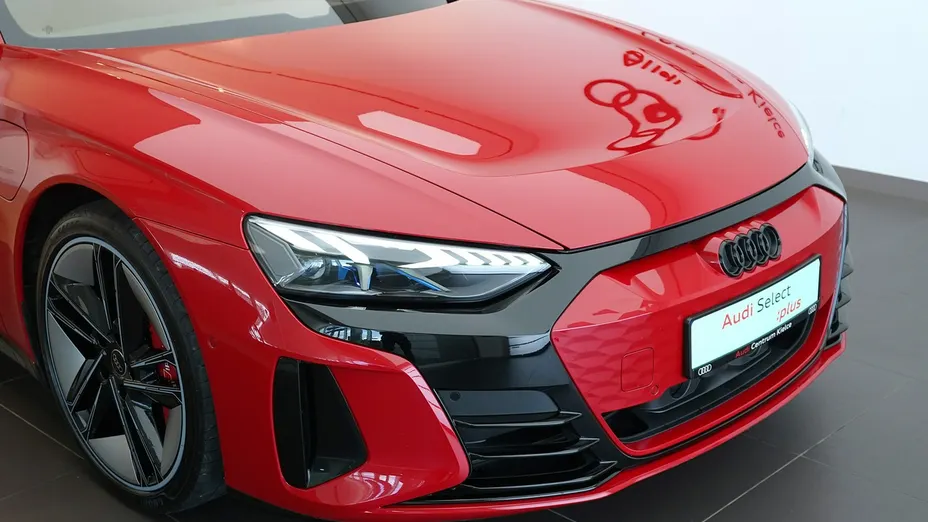 AUDI RS e-tron -
