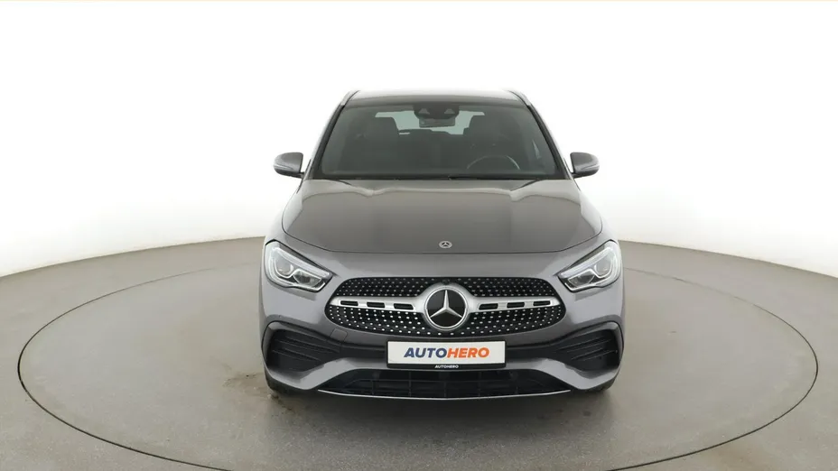 MERCEDES-BENZ GLA -