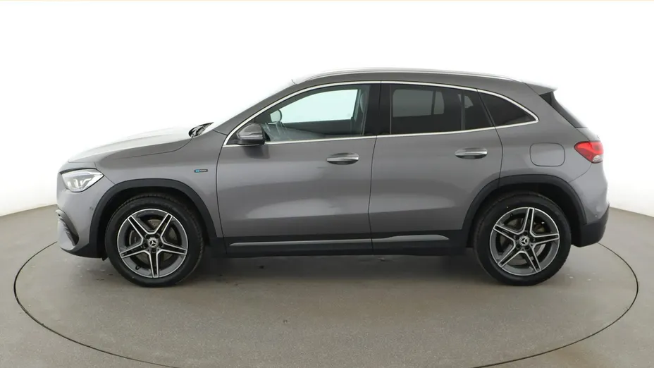 MERCEDES-BENZ GLA -