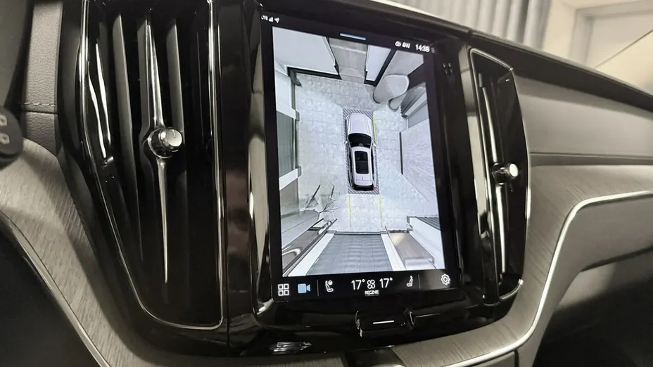 VOLVO XC60 -